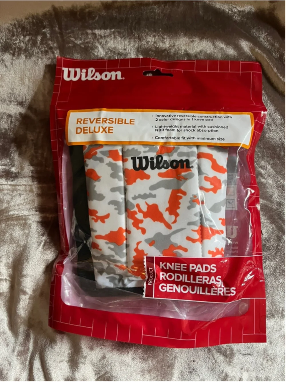 1 PAIR OF WILSON CAMO REVERSIBLE DELUXE STANDARD JUNIOR KNEE PADS VOLLEBYALL NEW